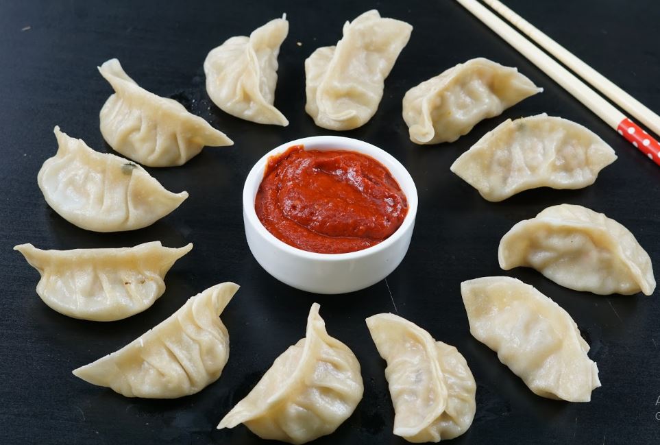 Chicken Momos Recipe in Hindi